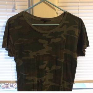 urban outfitters camo tee Shirt